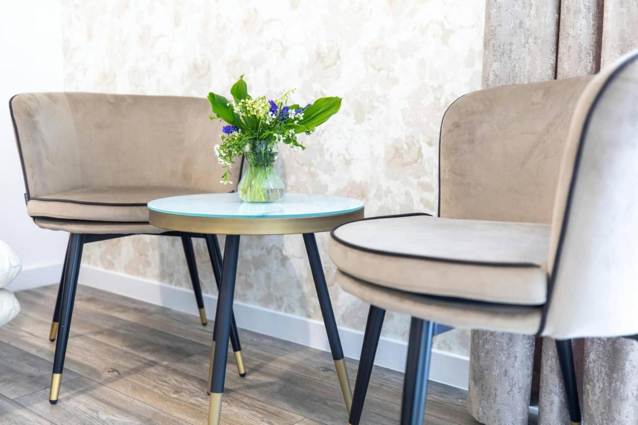 Aszuvilag Rezidencia With Sauna & Jacuzzi Legyesbenye Exteriör bild