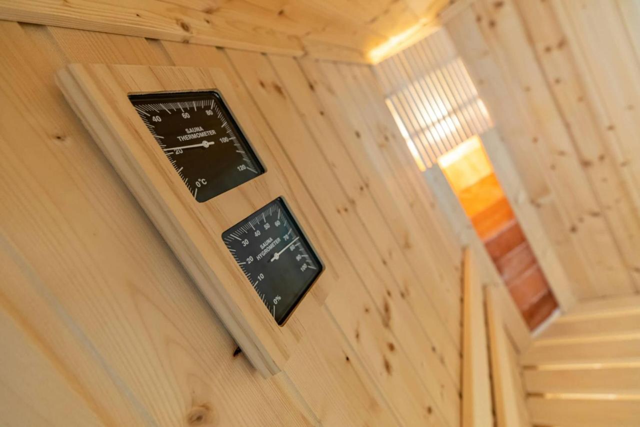 Aszuvilag Rezidencia With Sauna & Jacuzzi Legyesbenye Exteriör bild