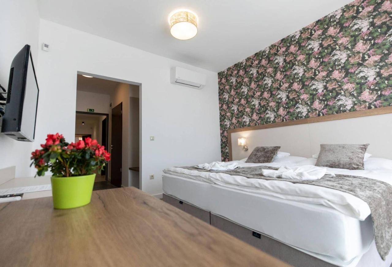 Aszuvilag Rezidencia With Sauna & Jacuzzi Legyesbenye Exteriör bild