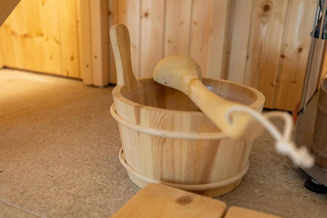Aszuvilag Rezidencia With Sauna & Jacuzzi Legyesbenye Exteriör bild