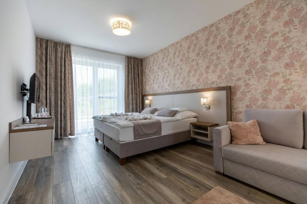 Aszuvilag Rezidencia With Sauna & Jacuzzi Legyesbenye Exteriör bild