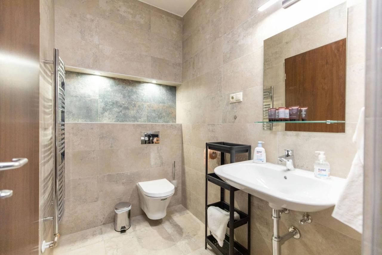 Aszuvilag Rezidencia With Sauna & Jacuzzi Legyesbenye Exteriör bild